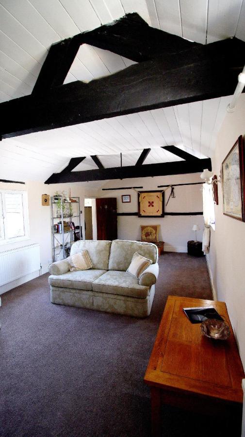 The White Lion At Wicken Bed & Breakfast Milton Keynes Exterior photo