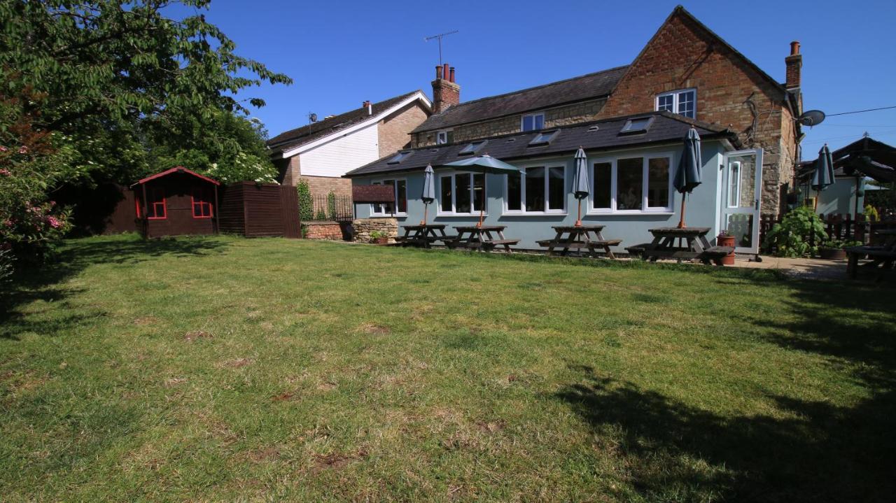 The White Lion At Wicken Bed & Breakfast Milton Keynes Exterior photo