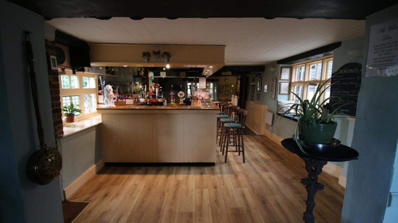 The White Lion At Wicken Bed & Breakfast Milton Keynes Exterior photo